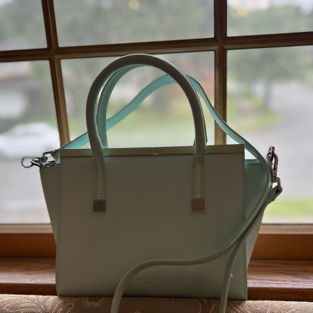 Ted Baker🎉HP🎉Tabitha mint green leather& floral convertible crossbody - Picture 9 of 15